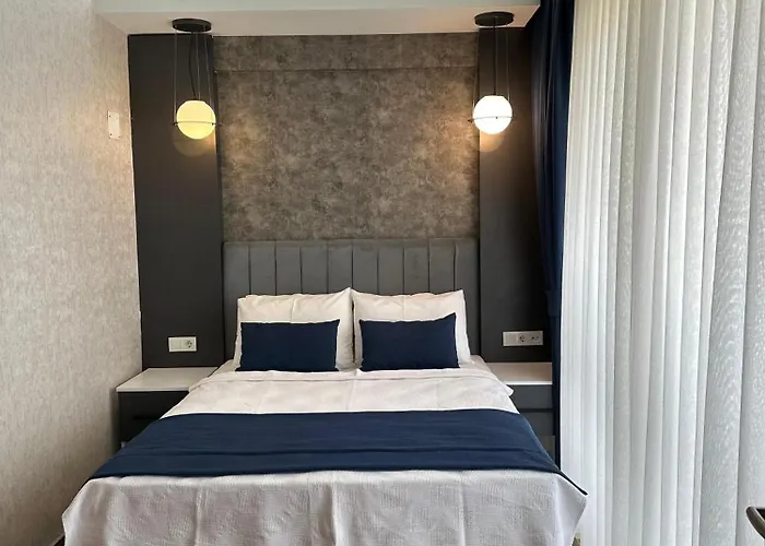 The Halcyon Hotel 2*