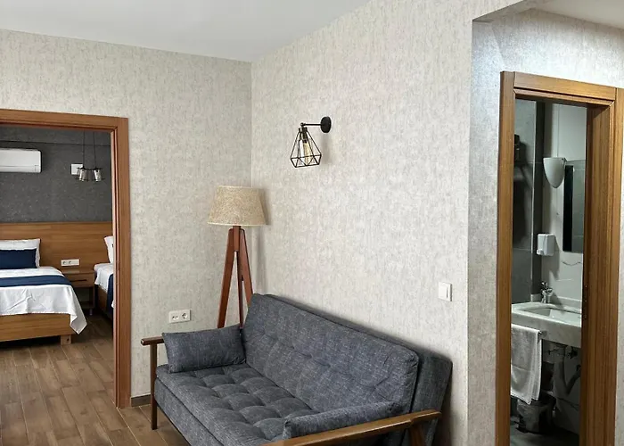 Hotel The Halcyon 2*